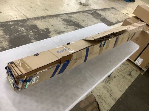Barrina 8' LED Tube Light Fixture, 10 Pack  - Lot 393