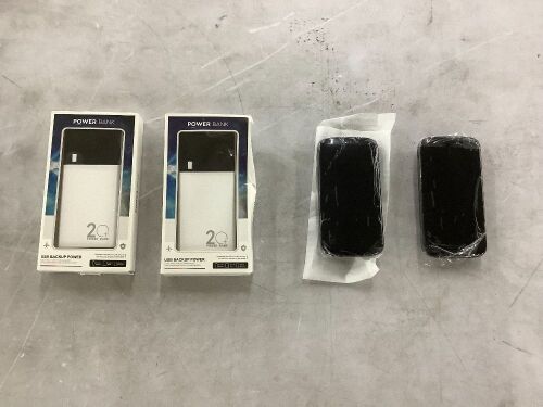 Lot of (4) Power Banks  - Lot 565