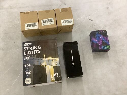 Lot of String Lights - Lot 667