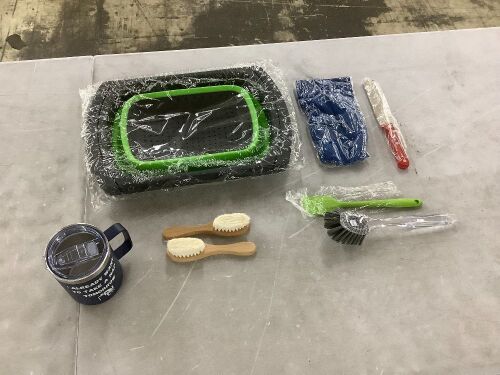 Lot of Kitchen Items - Lot 670