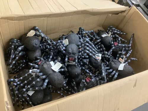 Lot of (25) Giant Tarantulas  - Lot 47