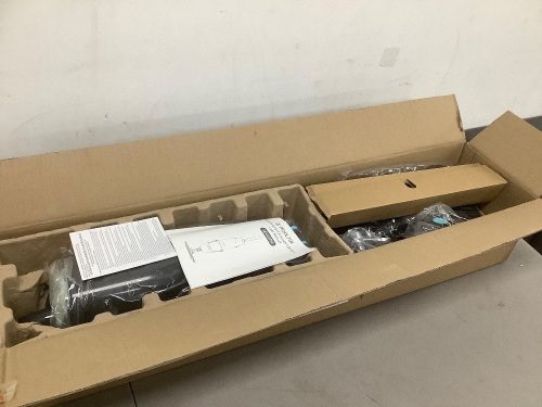 Pool Vacuum Cleaner - Lot 3499
