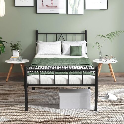 14 Inch Twin Size Bed Frames with Headboard/Footboard - Lot 3541