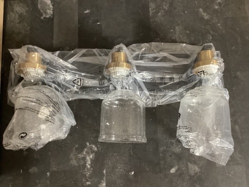 Bathroom Vanity Light, 3 Light Matte Black Vanity Light with Clear Glass Shade, 22 1/2 in Farmhouse Vanity Light, Bathroom Lighting Fixtures Over Mirror for Bathroom/Living Room $99.99 - Lot 85