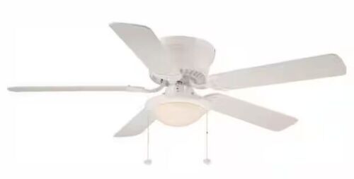 Hugger 52 in. LED Indoor White Ceiling Fan with Light Kit - Lot 318