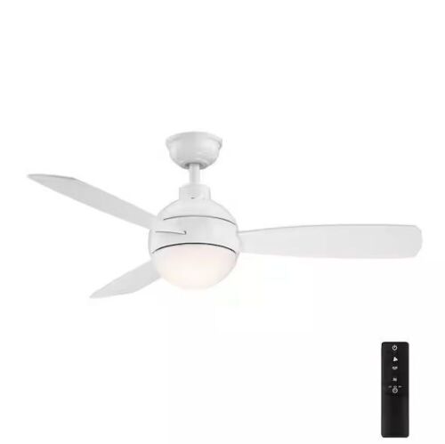 Home Decorators Collection Alisio 44 in. LED White Ceiling Fan with Light and Remote Control - Lot 518