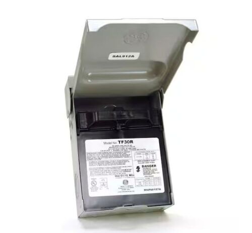 GE 30-Amp 120/240-Volt Fused AC Disconnect - Lot 811