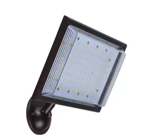 Commercial Electric 350-Watt Equivalent Bronze Integrated LED Outdoor Street Lamp Flood Light with Dusk to Dawn Control - Lot 814