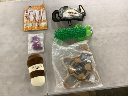 Lot of Dog Items - Lot 422