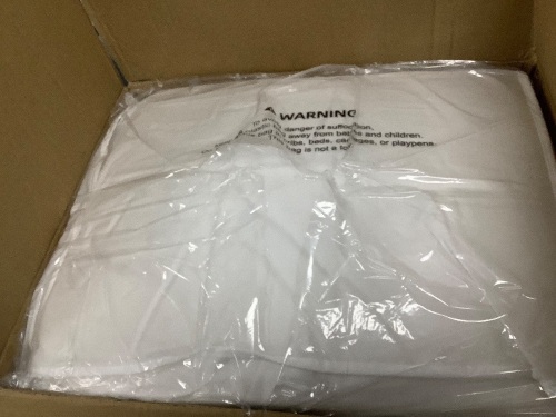Maxicozy King Size Bed Pillows - Lot 3673