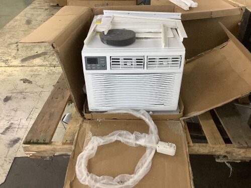 ROVSUN 12000 BTU 230V Window Air Conditioner with Heat & Wifi Remote App Control - Scratch & Dent - Lot 312