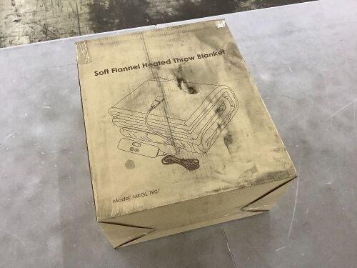 Soft Flannel Heated Throw Blanket  - Lot 539