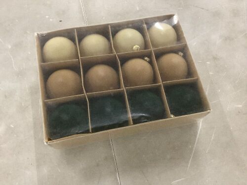 Lot of Christmas Tree Ornaments - Lot 666