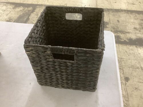 Lot of (5) Collapsible Storage Baskets  - Lot 800
