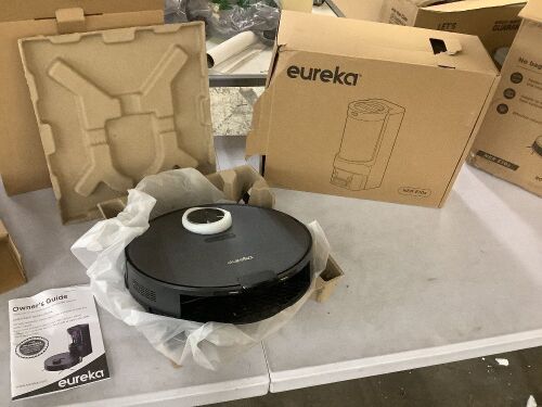Eureka E10s Robot Vacuum with Bagless Self Emptying Station - Lot 461