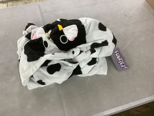 Lot of (6) Funziez! Adult Cow Onesies, Multiple Sizes - Lot 689