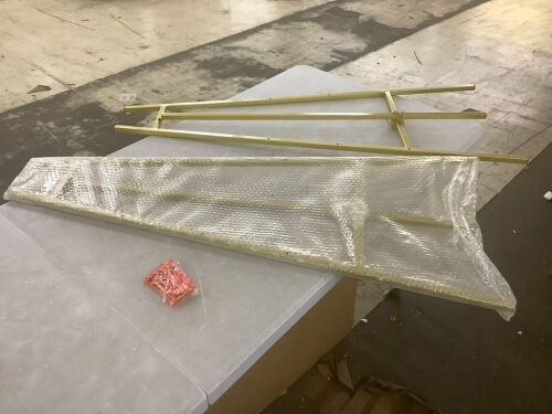 Lot of (2) Gold Sign Holder Easel - Lot 185