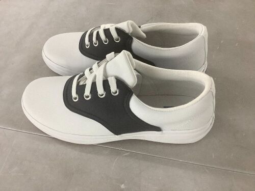 Keds School Days II Sneakers, Size 2.5W - Authenticity Unknown - Lot 752