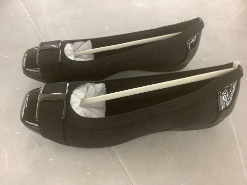 Ann Klein Flats, Size 7.5 - Authenticity Unknown  - Lot 826
