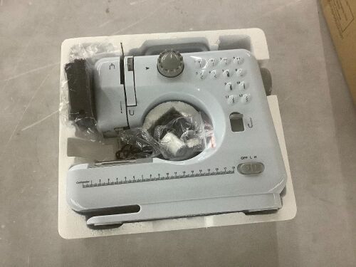6V Portable Foot Pedal Sewing Machine w/ 12 Stitch Patterns - Lot 828
