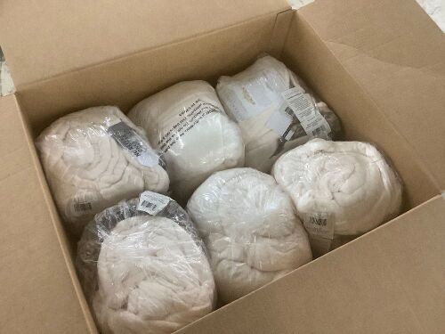 Lot of (6) Faux Fur White Robes, 2XL/3XL - Lot 672