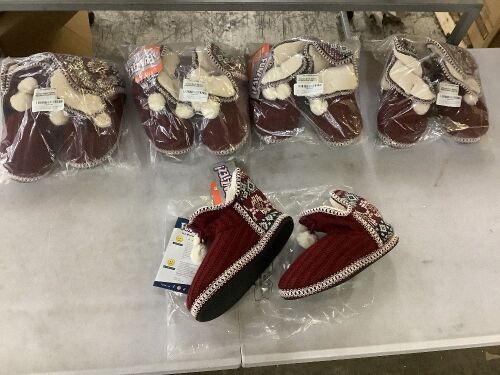 Lot of (5) Women's Bootie Slippers, Large 9-10 - Lot 807