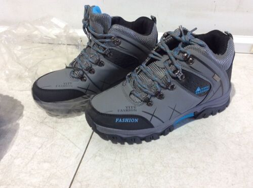 Lot of (2) YITU Fashion Winter Boots, Size 40  - Lot 319