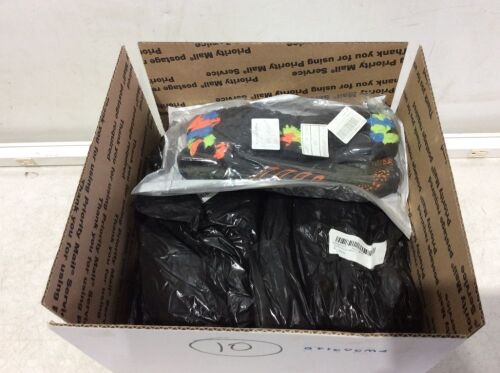Lot of (10) Mesh Water Shoes, Size 38 - Lot 388