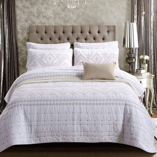 Aivedo 3 Piece Reversible Quilt & Coverlet Bedspread Set, Twin  - Lot 665
