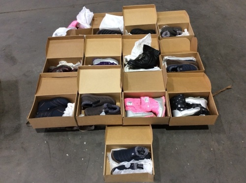 Lot of Winter Shoes Various Sizes/Styles - Lot 780