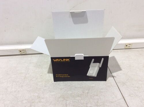 Wavlink AC1200 Dual Band WiFi Range Extender  - Lot 809