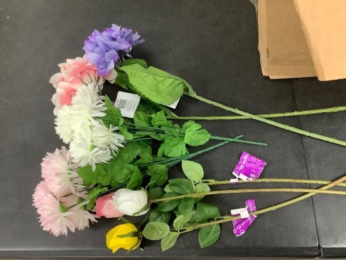 Box of Fake Floral Flowers - Lot 4894
