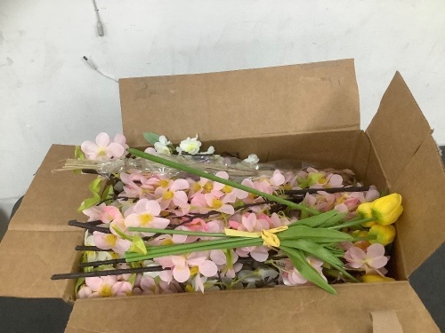 Box of Fake Floral Flowers - Lot 4737