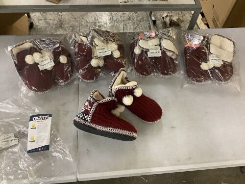 Lot of (5) Women's Bootie Slippers, Medium 7-8 - Lot 160