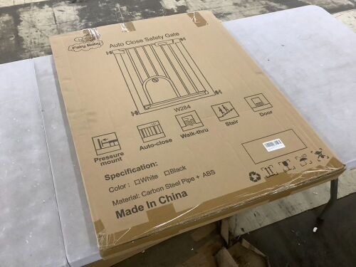 Narrow Baby Gate - Lot 479