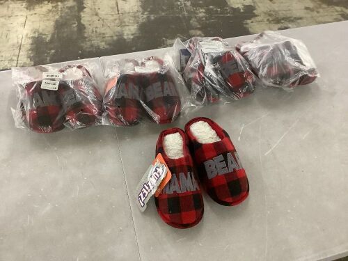 Lot of (5) Mama Bear Slippers - Lot 568
