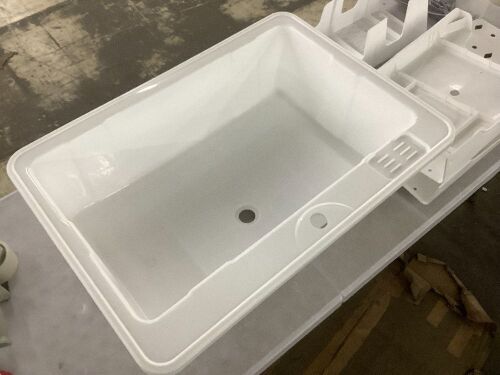 Plastic Utility Sink - Lot 538