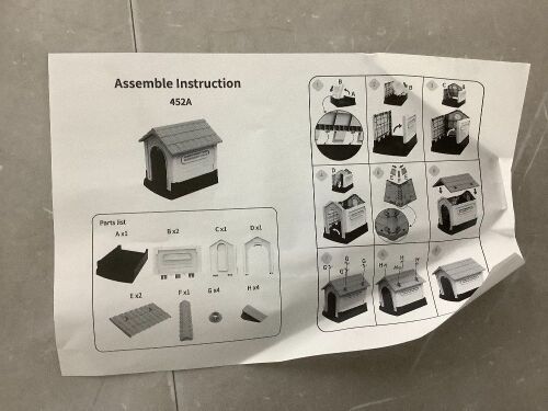 Plastic Dog House  - Lot 405