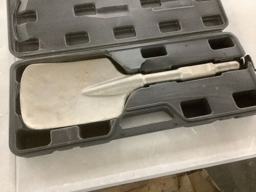 1-1/8 in 65A Shank Chisel Bit 17.3" x 5.3" - Lot 201