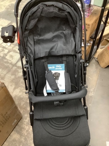 Baby Stroller - Lot 5133