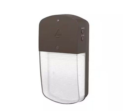 Lithonia Lighting OLWP 70-Watt Equivalent Bronze Outdoor Integrated LED Wall Pack Light with Selectable (On/Off) Dusk to Dawn Photocell  - Lot 433