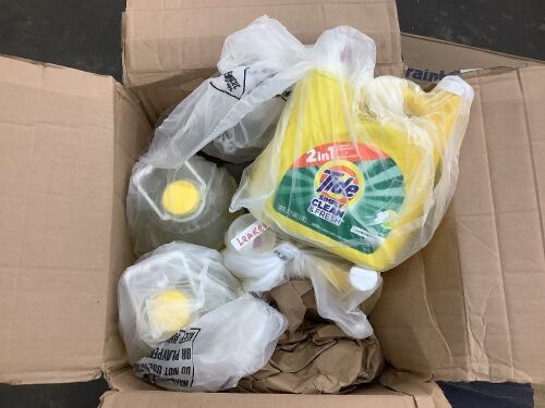 Lot of (2) Bottles Pinesol & (2) Tide - 1 Tide Leaked - Lot 281