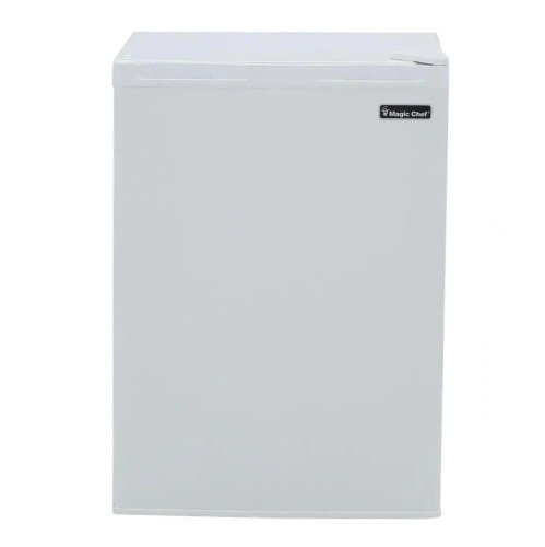 Magic Chef 2.6 cu. ft. Mini Fridge in White, ENERGY STAR - Lot 59