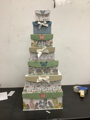 Set of 7 Gift Boxes - Lot 5256