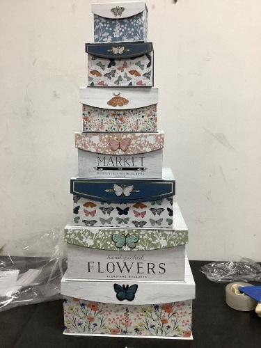 Set of 7 Gift Boxes - Lot 5257