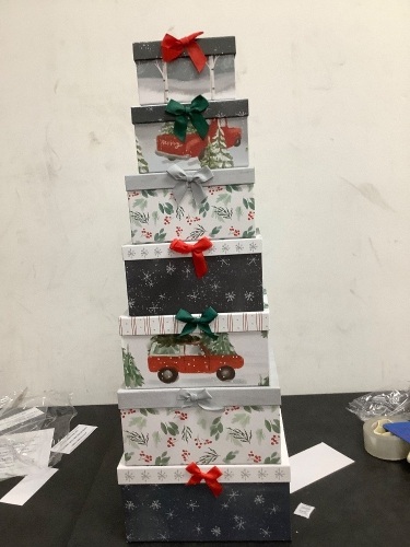 Set of 7 Christmas Boxes - Lot 5260