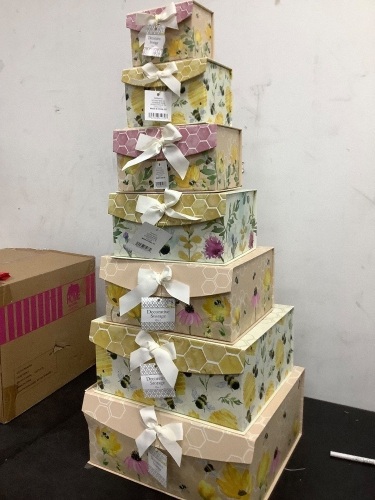 Set of 7 Gift Boxes **FIRST BOX IS DAMAGED CHECK PHOTOS** - Lot 5600