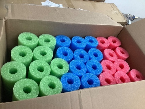 Pool Noodle King, 28 Count - Lot 5724