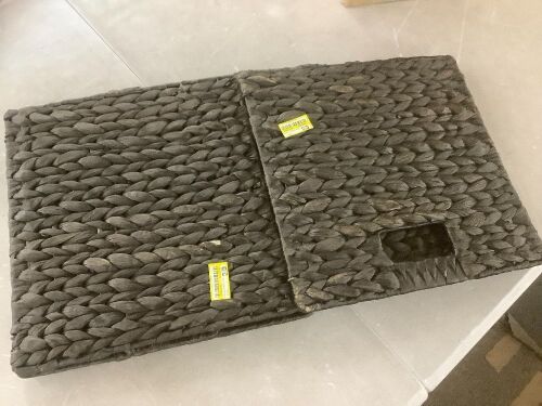 Set of 5 Collapsible Hyacinth Storage Baskets w/ Inserts - 12x12in - Lot 893