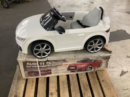 Lot of (2) Audi TT Ride-on with Remote - Need New Batteries  - Lot 417